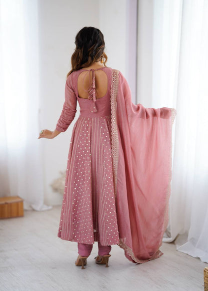 Elegant Dusty Pink Festive Suit for Party & Wedding